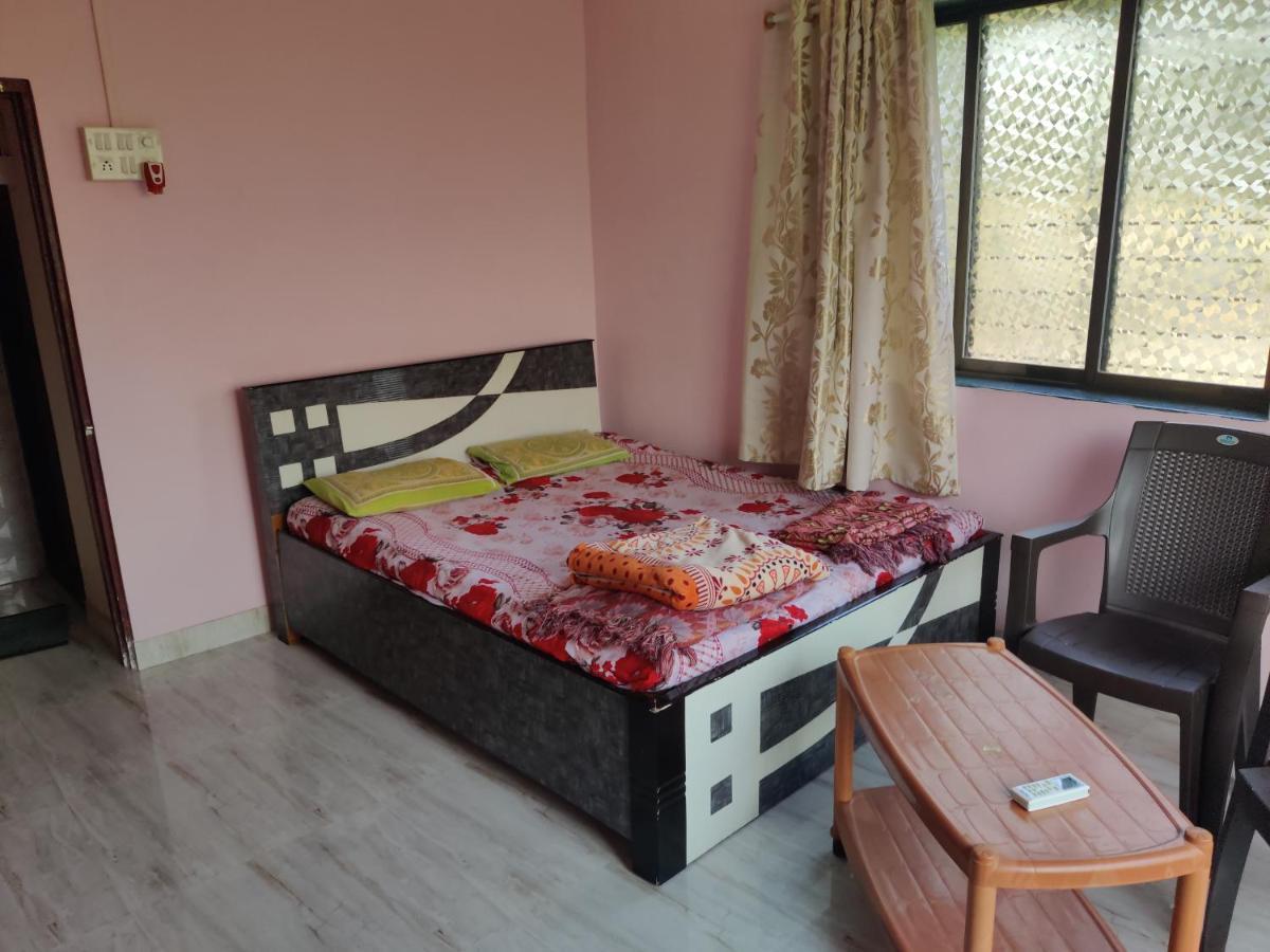 Gulmohar Cottages - Home Stay In アリバグ エクステリア 写真